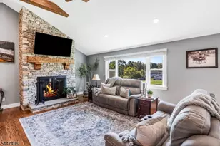 907 Rolling Hills Ln, Branchburg Township, NJ 08853 - Photo 6