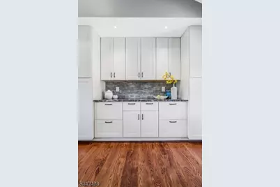 907 Rolling Hills Ln, Branchburg Township, NJ 08853 - Photo 16