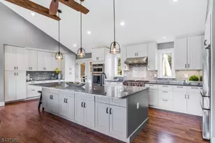 907 Rolling Hills Ln, Branchburg Township, NJ 08853 - Photo 10