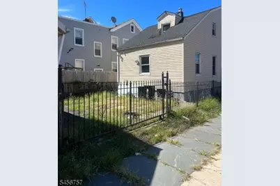 232 Eastern Pkwy, Irvington, NJ 07111 - Photo 22