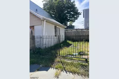 232 Eastern Pkwy, Irvington, NJ 07111 - Photo 24