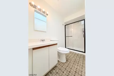 31 Lockley Ct, Wayne, NJ 07470 - Photo 18