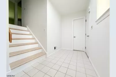31 Lockley Ct, Wayne, NJ 07470 - Photo 6