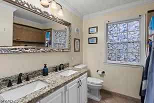 10 Ashley Dr, Mount Olive, NJ 07836 - Photo 32