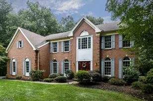 10 Ashley Dr, Mount Olive, NJ 07836 - Photo 2