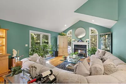 23 Zeim Dr, Clifton, NJ 07012 - Photo 8