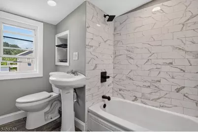 16 Oakwood Pl, North Brunswick Township, NJ 08902 - Photo 16