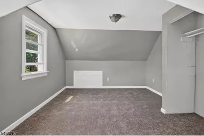 16 Oakwood Pl, North Brunswick Township, NJ 08902 - Photo 14
