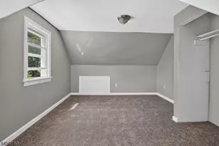 16 Oakwood Pl, North Brunswick Township, NJ 08902 - Photo 14