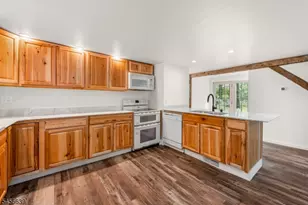 43 Buckley Ave, Oxford Township, NJ 07863 - Photo 4
