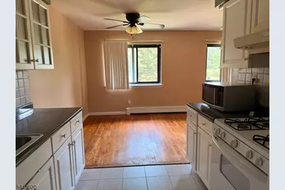 401 Highway22B33U8 #H, North Plainfield, NJ 07060 - Photo 8