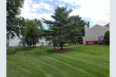 124 Winchester Way, Franklin Township, NJ 08873 - Photo 14