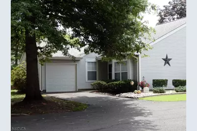 124 Winchester Way, Franklin Township, NJ 08873 - Photo 2