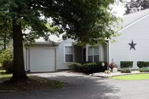 124 Winchester Way, Franklin Township, NJ 08873 - Photo 2