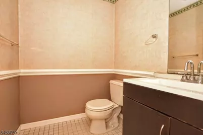 606 Skyline Dr, Haledon, NJ 07508 - Photo 14