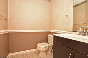 606 Skyline Dr, Haledon, NJ 07508 - Photo 14