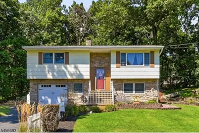 25 Elm Tree Rd, Vernon, NJ 07422 - Photo 2