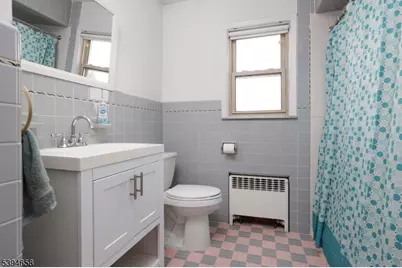 825 Dennis Pl, Linden, NJ 07036 - Photo 12