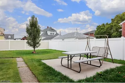 825 Dennis Pl, Linden, NJ 07036 - Photo 26