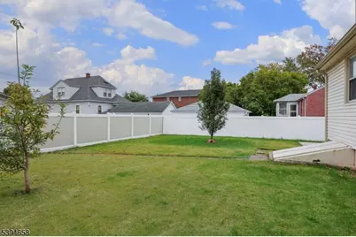825 Dennis Pl, Linden, NJ 07036 - Photo 22