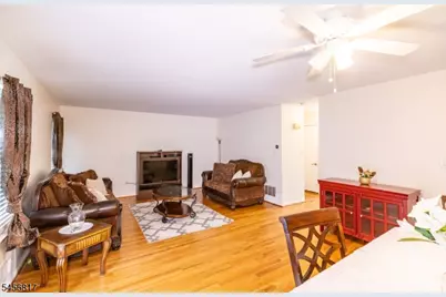 17 Heritage Ct, Ewing Township, NJ 08628 - Photo 14