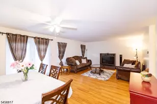 17 Heritage Ct, Ewing Township, NJ 08628 - Photo 12