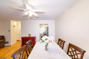 17 Heritage Ct, Ewing Township, NJ 08628 - Photo 10