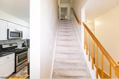 17 Heritage Ct, Ewing Township, NJ 08628 - Photo 20
