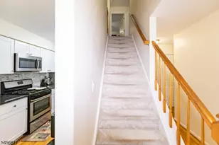 17 Heritage Ct, Ewing Township, NJ 08628 - Photo 20