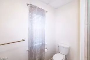 17 Heritage Ct, Ewing Township, NJ 08628 - Photo 34
