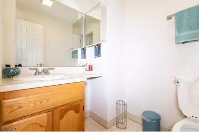 17 Heritage Ct, Ewing Township, NJ 08628 - Photo 16