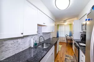17 Heritage Ct, Ewing Township, NJ 08628 - Photo 6