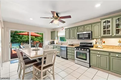 71 Schuyler Ave, Pompton Lakes, NJ 07442 - Photo 8