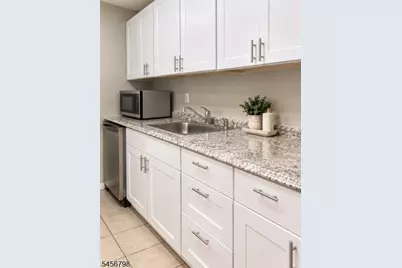8 Vaughan Dr, Newark, NJ 07103 - Photo 2