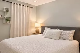 8 Vaughan Dr, Newark, NJ 07103 - Photo 4