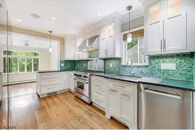 22 Shadyside Ave, Summit, NJ 07901 - Photo 10