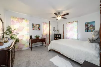 115 E 6th Ave, Roselle, NJ 07203 - Photo 16
