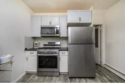 25 Comfort Pl, Clifton, NJ 07011 - Photo 12