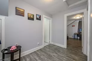 25 Comfort Pl, Clifton, NJ 07011 - Photo 20