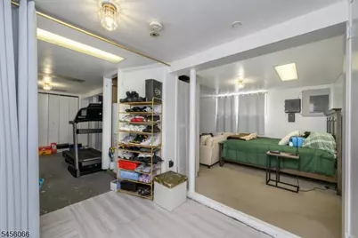25 Comfort Pl, Clifton, NJ 07011 - Photo 18
