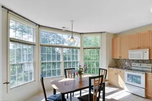 117 Crown Ct, Livingston, NJ 07039 - Photo 2
