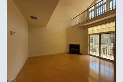 117 Crown Ct, Livingston, NJ 07039 - Photo 4