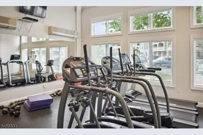 117 Crown Ct, Livingston, NJ 07039 - Photo 16