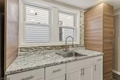 11 Tichenor Ter, Irvington, NJ 07111 - Photo 8
