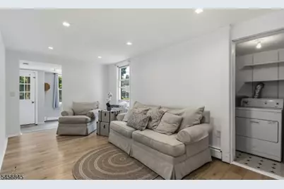 32 Schwarz Blvd, Jefferson Township, NJ 07849 - Photo 10