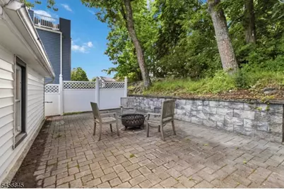 32 Schwarz Blvd, Jefferson Township, NJ 07849 - Photo 16