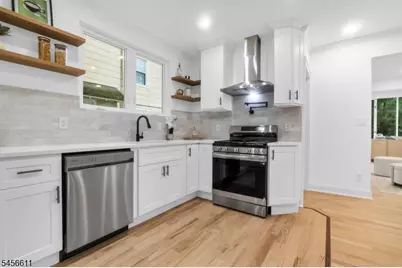 33 Wall St, Cranford Township, NJ 07016 - Photo 22