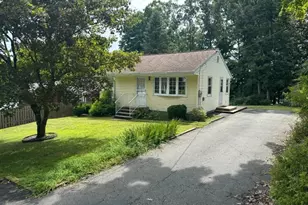 97 Cayuga Ave, Rockaway Township, NJ 07866 - Photo 2