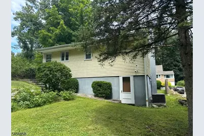 97 Cayuga Ave, Rockaway Township, NJ 07866 - Photo 4