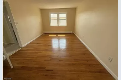 718-720 Stuyvesant Ave #2C, Lyndhurst Township, NJ 07071 - Photo 2